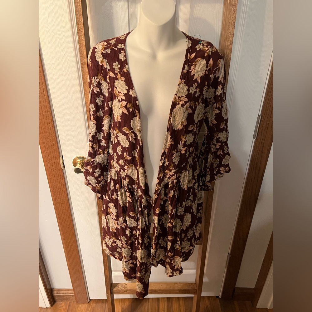 American Eagle Cardigan Size Medium
